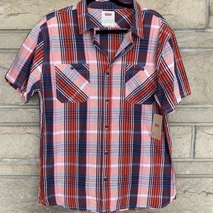 NWT Levi’s short sleeve plaid, button-down men’s shirt, size L